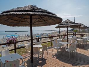 Cosy Apartment in Lido delle Nazioni with Pool