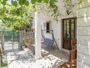 Countryside getaway close to the river and the sea