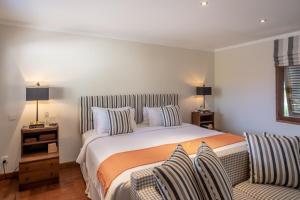 Oost Indies - Luxury Joglo Villa Seminyak, Fully Staffed, Walk to Beach