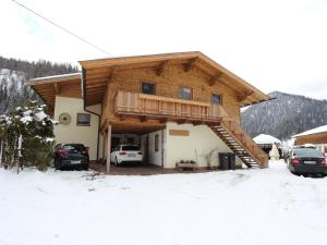 Alluring Apartment with Swimming Pool in Waidring Tyrol