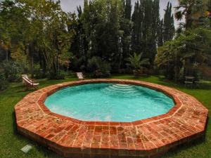 Expensive Villa with Tennis Court in Sinalunga