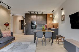 Forest Rivus Apartment with Parking by Lion Apartments