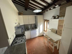 Countryside Villa in Amandola with Swimming Pool