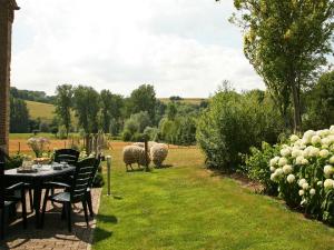 Lovely Farmhouse in Wijlre with Forest nearby