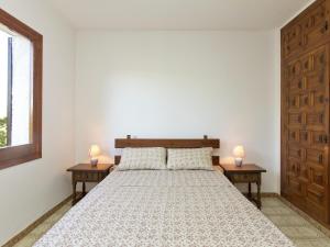 Small building with 4 apartments close to the beach