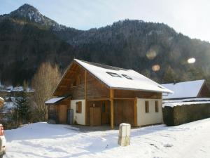 Chalets Chalet in Saint-Jean near Ski Lift : photos des chambres