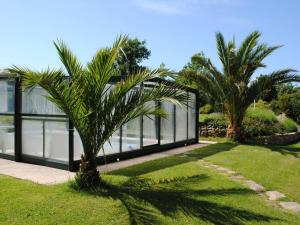 Maisons de vacances Peaceful Holiday Home in Plouguin with Indoor Pool : photos des chambres