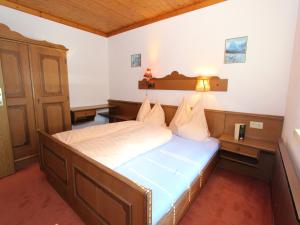 Modern Holiday Home in Maria Alm near Ski Area