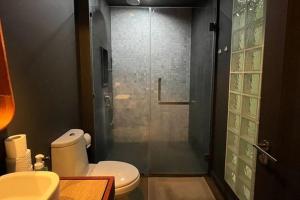 Luxury King Bed Apartment with Pool View and Sauna