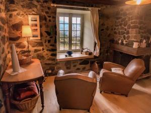 Cozy Countryside Escape in Auvergne