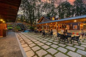 SaffronStays The Woods - Sal Villa