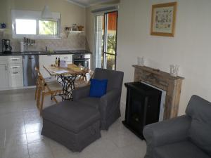 Holiday Home with Garden in Kritinia