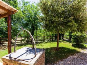 Scenic Apartment in Casole dElsa with Pool