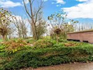 Cosy apartment in Sint Maartensbrug near the beaches