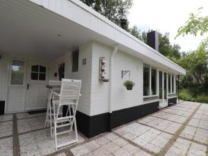 Holiday Home in Reutum with Pond and Trails