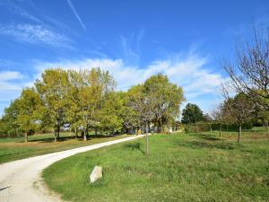 Maisons de vacances Spacious Holiday Home in Saint-Nexans with Terrace : photos des chambres
