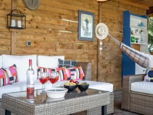 Villas Villa in Escales with Private Pool : photos des chambres