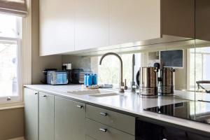 The Notting Hill Apartments by HoK Living - NH4