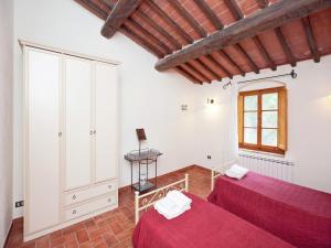 Authentic holiday home in Bucine with swimming pool