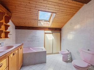 Maisons de vacances Chalet in Montagny near Ski Slopes : photos des chambres