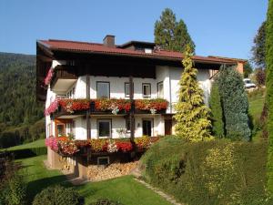 Cozy Apartment in Afritz am See near Gerlitzen Ski Area