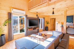 SaffronStays The Woods - Pine Villa