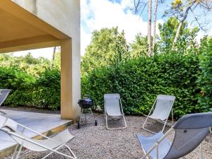 Appartements Apartment in Montauroux with Pool & Forest Views : photos des chambres