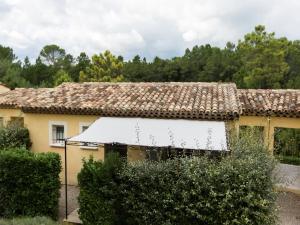 Appartements Apartment in Montauroux with Pool & Forest Views : Appartement 2 Chambres