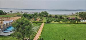 Lakeview MansionPrivate Pool3Acre Luxury 6BHK