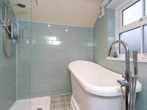 Cottage close To Coastal Path & Puffin Island Pass the Keys