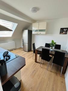 Apartment- Kernsaniert-Düsseldorf Bilk
