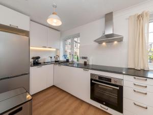 Pass the Keys Cozy Flat Walk to Centre & Station & Free Parking