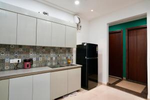 The Gambit Near Ambience Mall