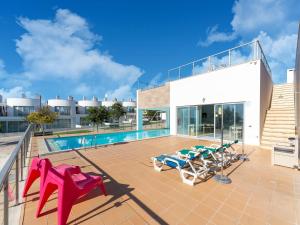 An Idyllic Algarve Home by the Water