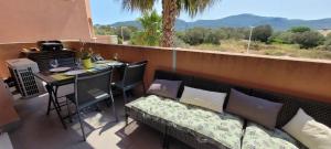 Appartements T2 Port de Porto Vecchio 4 pers vue Montagne : photos des chambres