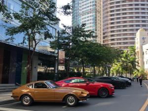 Huge 101-SQM 2BR in Central BGC Up to 12 Guests