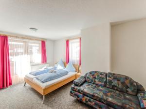 Comfortable apartment in Längenfeld with ski storage