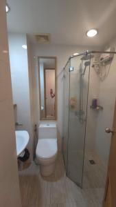 Ohana Suites 2 Studio Lot 8 Condo Near Ayala Cebu City with fast Wifi and Netflix