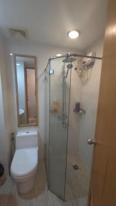 Ohana Suites 2 Studio Lot 8 Condo Near Ayala Cebu City with fast Wifi and Netflix