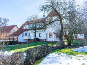 Quaint Apartment in Eimelrod near Lake and Water Sports