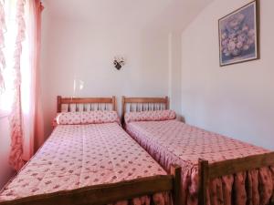 Maisons de vacances Provencal Holiday Home in Bormes-les-Mimosas with Pool : photos des chambres
