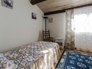 Maisons de vacances Provencal Holiday Home in Bormes-les-Mimosas with Pool : photos des chambres