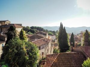 Provencal Holiday Home in Bormes-les-Mimosas with Pool