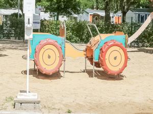 Chalets Swanky Mobile Home in Saint Jean de Monts near Seabeach : photos des chambres
