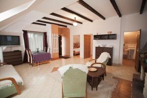 Apartment in Rowy with a garden