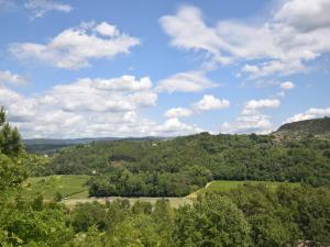 Maisons de vacances Peaceful Holiday Home in Les Vans, Ardeche with Pool : Maison de Vacances 2 Chambres