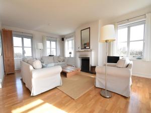 Villa in Midsland near the Sea