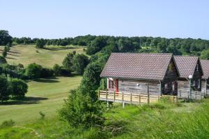 Maisons de vacances Le Domaine du Val, Grand-Laviers, wooden house for 6 pers : photos des chambres