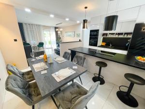 Luxurious Apartment in Dramalj with Swimming Pool