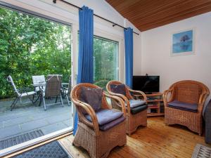 Holiday Home Ameland near North Sea Beach